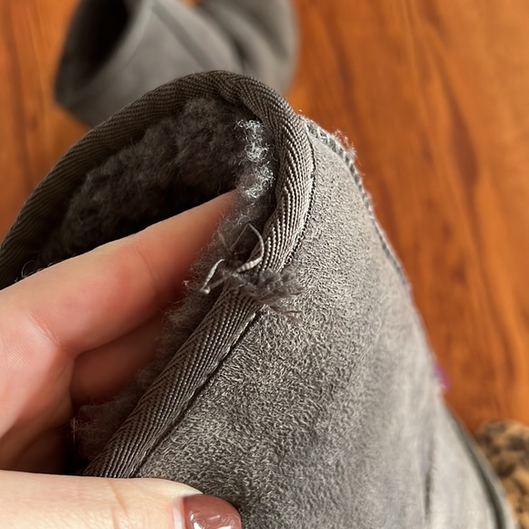 Women’s UGG boots - Picture 4 of 6